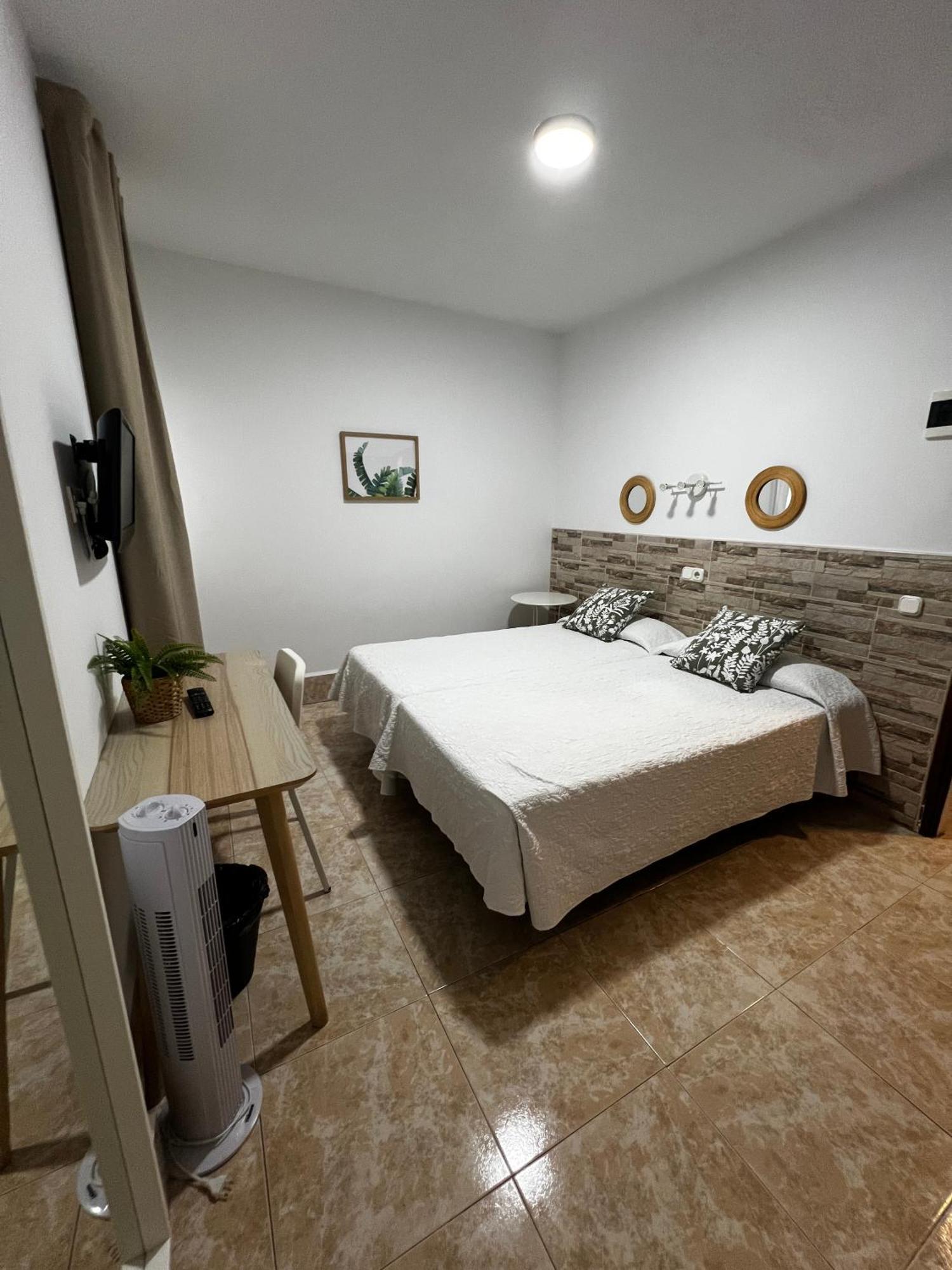 Hostal Residencia Cardona Arrecife  Exterior foto